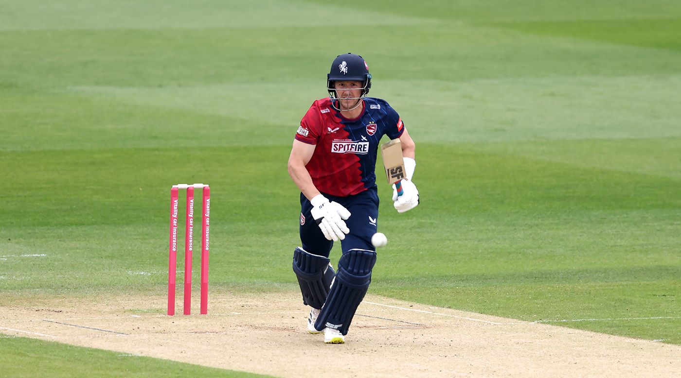 Darren Stevens shows no sign of stopping as Kent cruise into Royal London semis