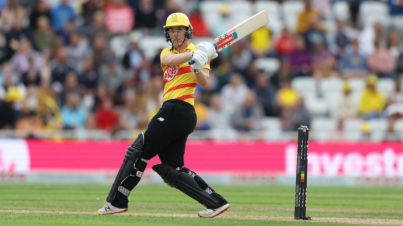 Elyse Villani half-century steers Rockets to victory that keeps play-off hopes alive