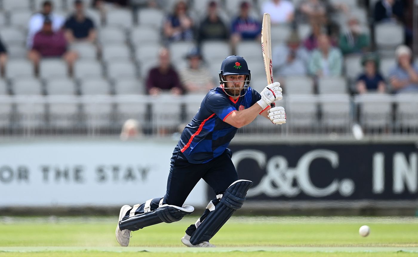 Steven Croft lights the way Blackpool as Lancashire scale Notts' tall target