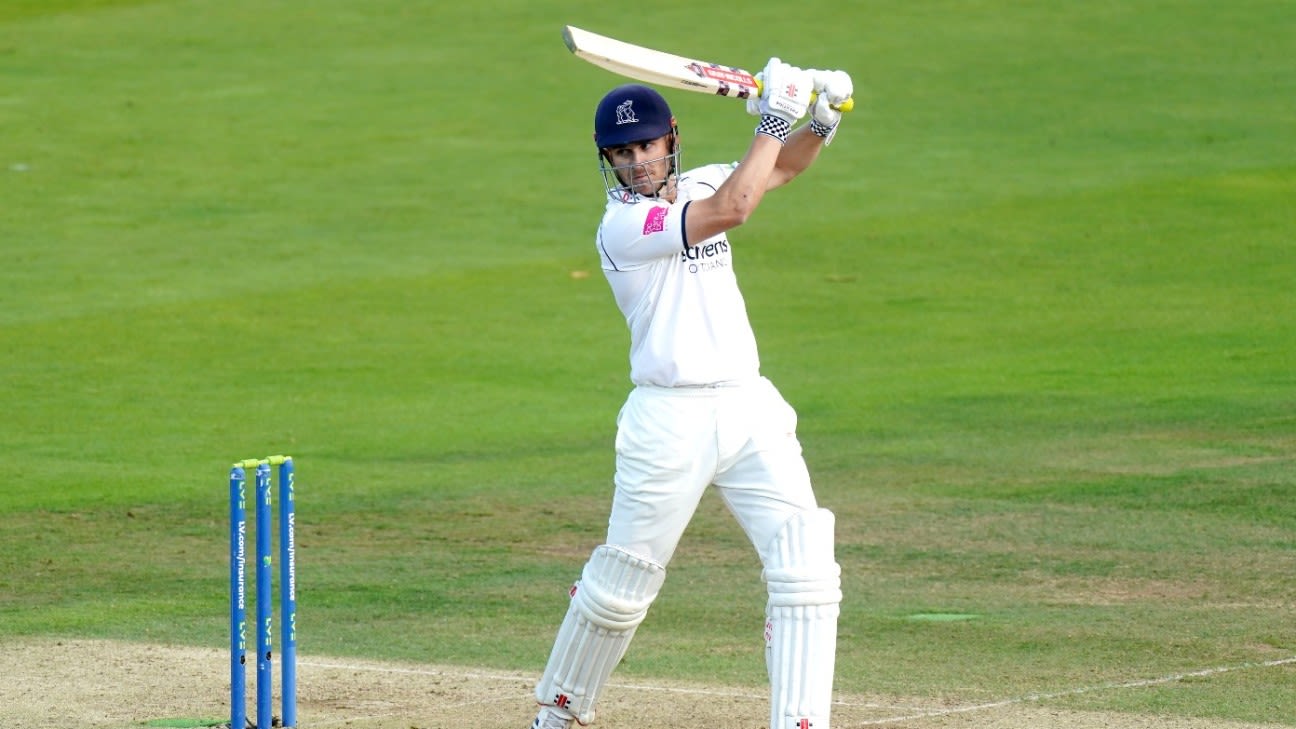 Advantage Somerset as Jack Brooks four-for trumps Sam Hain's 67