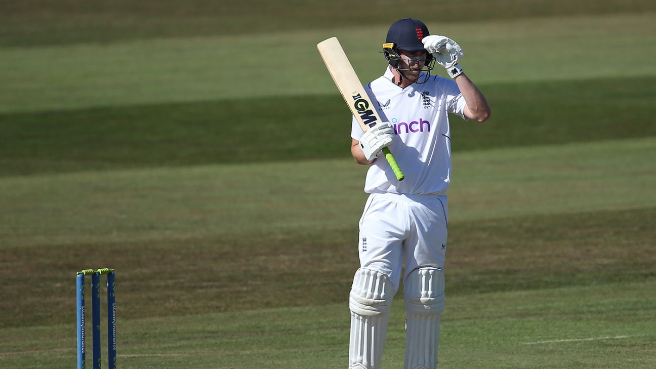 Dan Lawrence shores up Essex before Fin Bean shines in reply