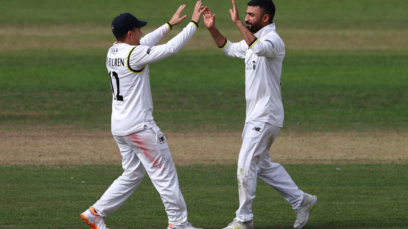 Dom Bess 79* in vain as Yorkshire Division One fate remains in balance