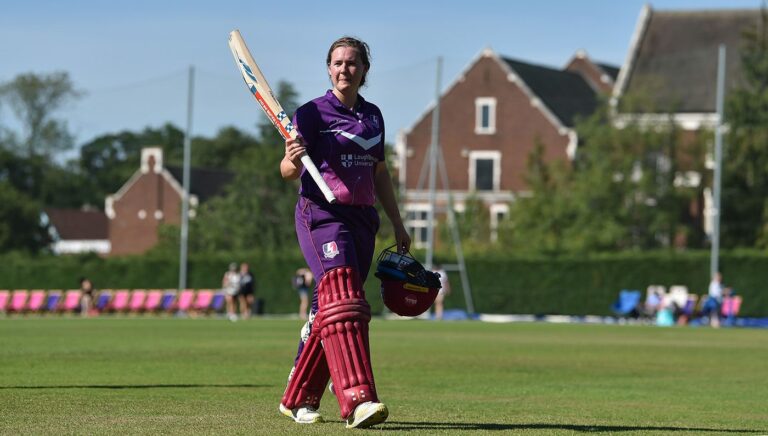 Kathryn Bryce century sets up comfortable Lightning win over Sunrisers