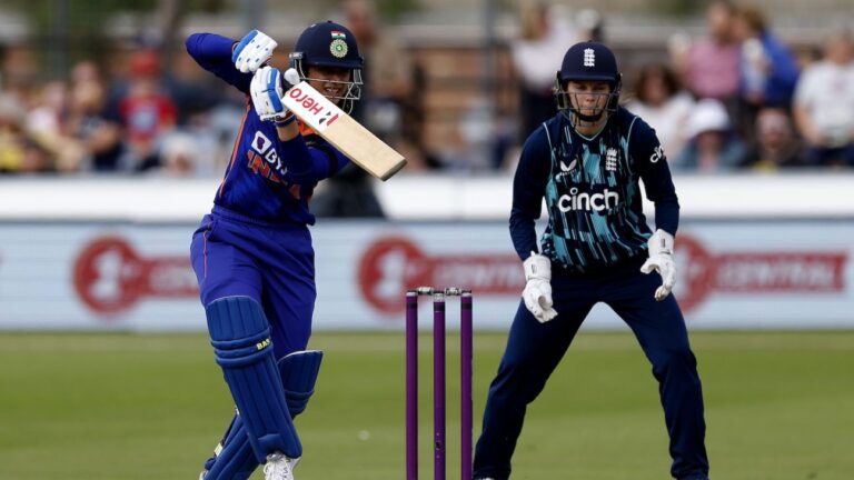 Mandhana 91 and bowlers discipline put India 1-0 up against England