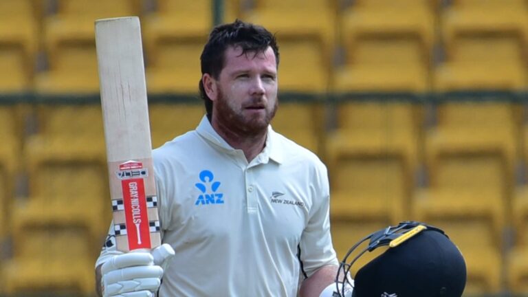 Patient Joe Carter leads the show with highest first-class score