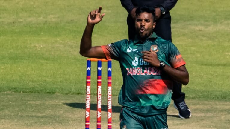 Sri Lanka bowl; Asitha Fernando and Ebadot Hossain make T20I debuts