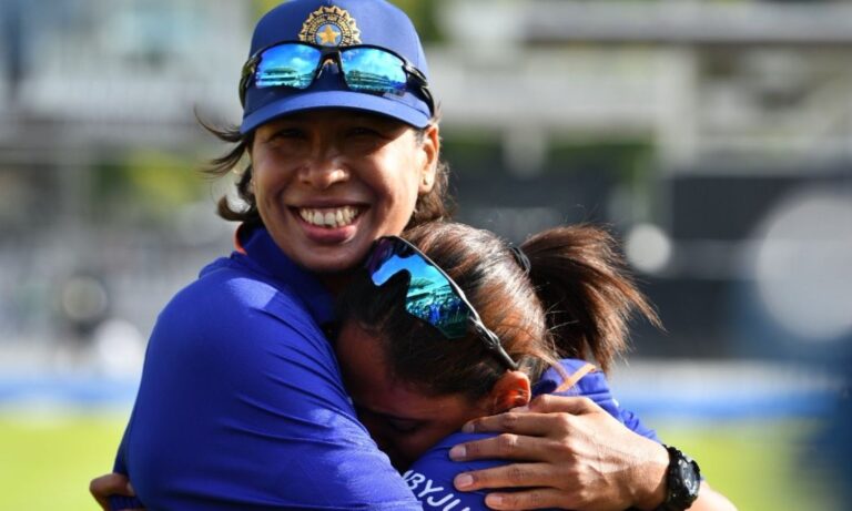 WATCH: Harmanpreet Kaur cries ahead of Jhulan Goswami’s farewell
