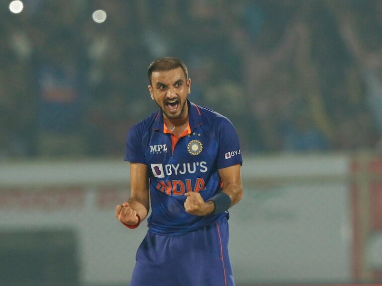 “Bowl Slower Balls…”: Bangar Has An Important Advice For Harshal Patel | Cricket News