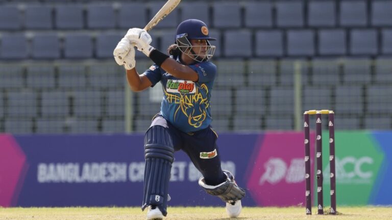 Chamari Athapaththu returns to Melbourne Renegades replacing injured Harmanpreet