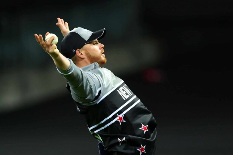 ‘Flying Kiwi’ – Glenn Phillips Takes ‘Catch of the Tournament’ to Dismiss Marcus Stoinis: Watch  – ProBatsman