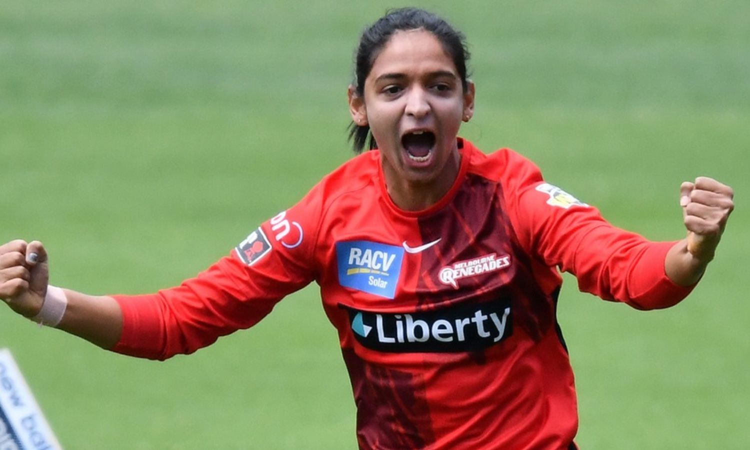 Harmanpreet Kaur withdraws from WBBL due to back injury