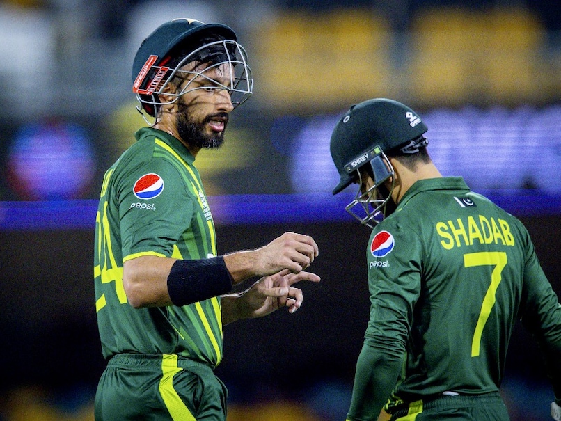 Pakistan Batter Shan Masood Clears Tests After Blow To Head | Cricket News