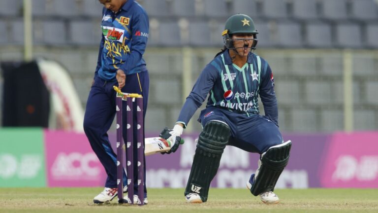 Unchanged Sri Lanka bat; Pakistan bring in Nashra Sandhu