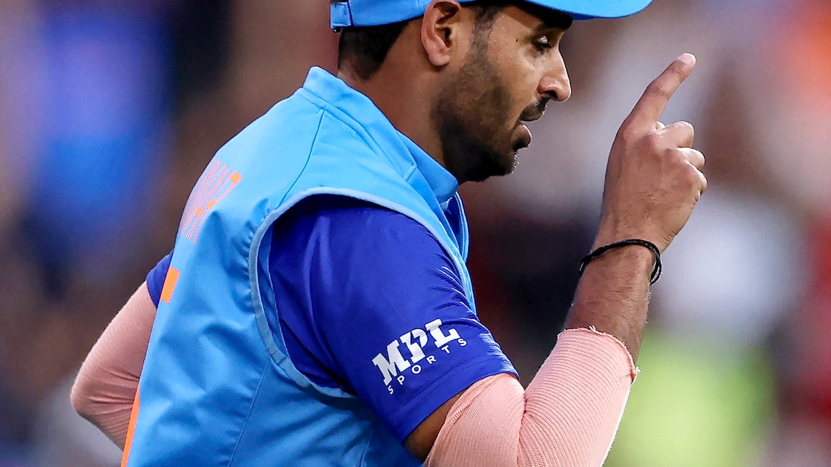 2nd T20I: India Face Bhuvneshwar Kumar Dilemma While Praying For Game Time | Cricket News
