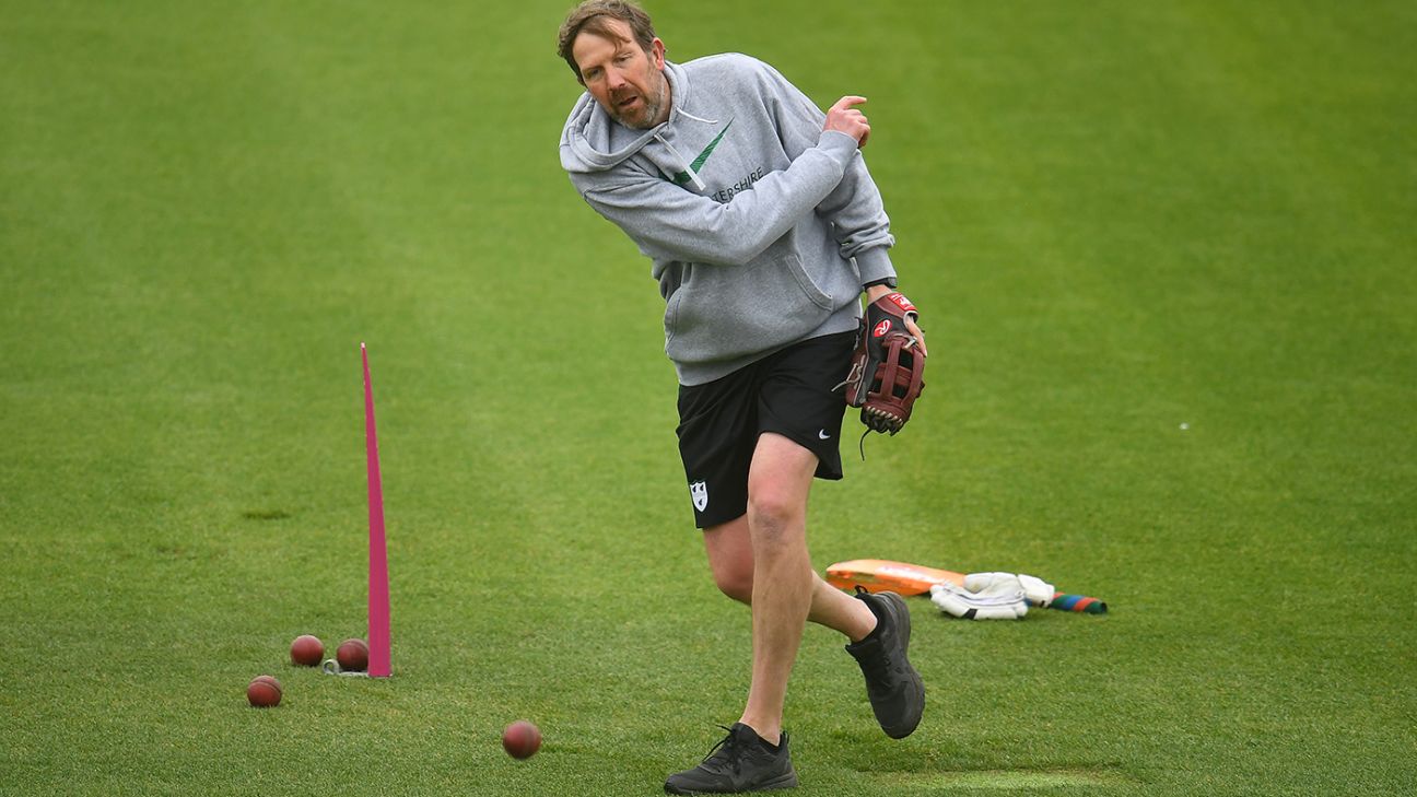 Alan Richardson takes charge as new Worcestershire head coach