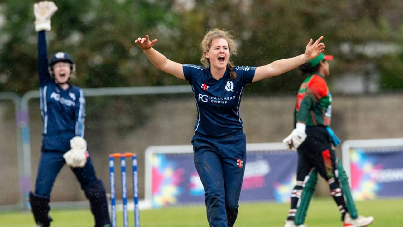 Cricket Scotland to introduce paid contracts for women's team