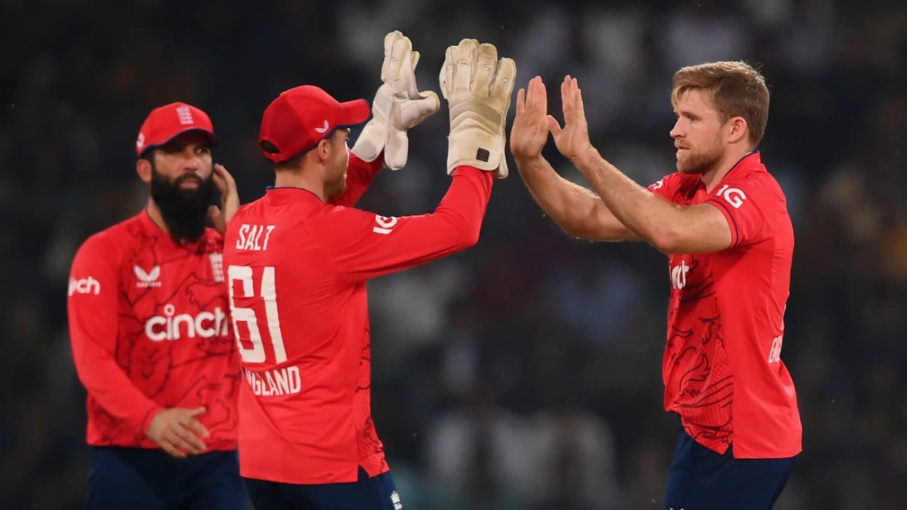 Eoin Morgan: England should consider David Willey over Chris Jordan for final