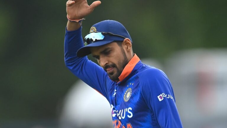 New Zealand pick Bracewell and bowl; India bring in Hooda for Samson