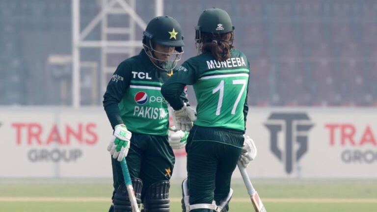 Sidra Ameen breaks Pakistan batting records to sink Ireland in first ODI
