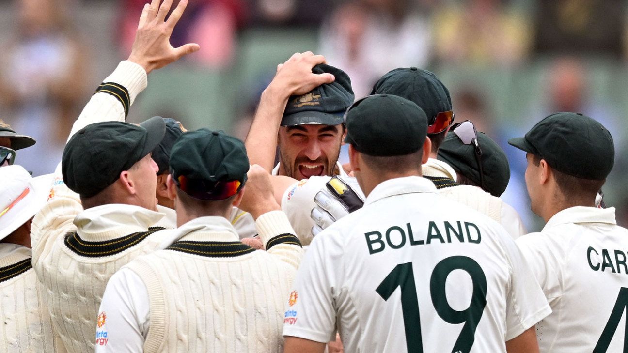 Australia strike in a cluster to bring victory closer as SA woes continue