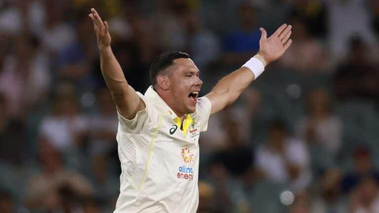 Cummins asks South Africa to bat in Green Gabba