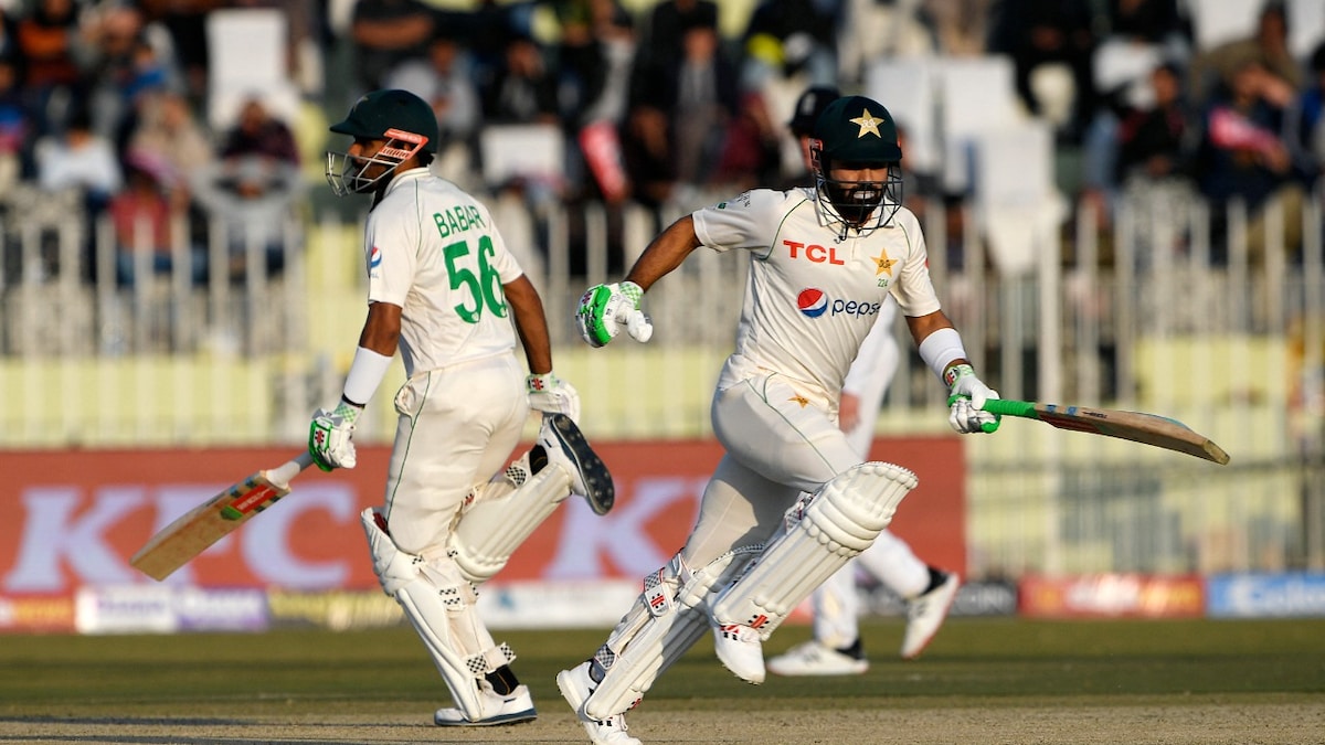 England Sense Lead Despite Three Pakistan Centurions In First Test | Cricket News