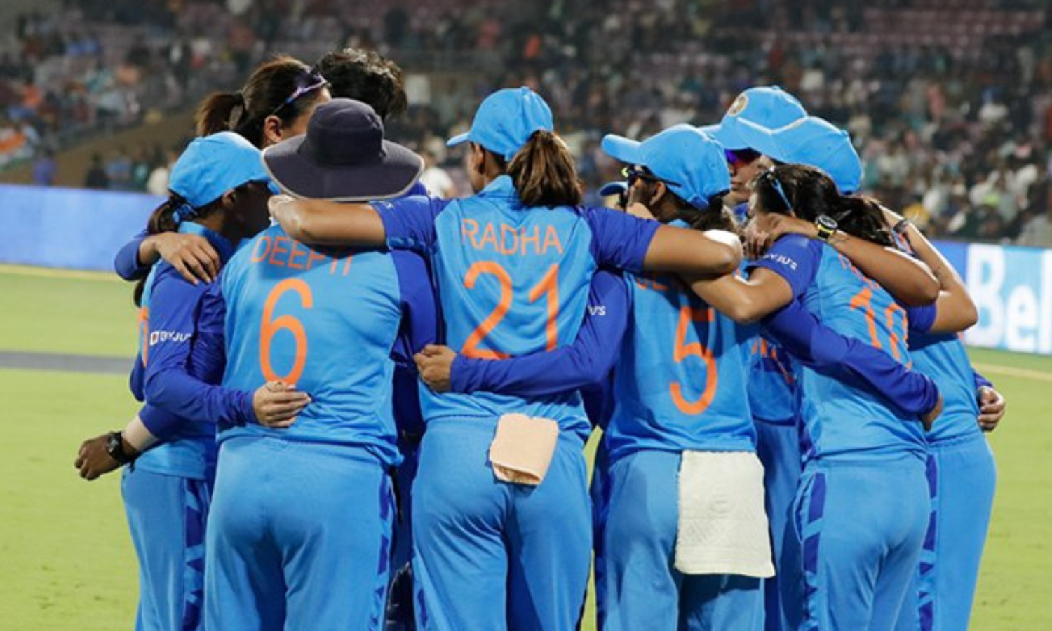 Indian women lose by nine wickets to Australia in first T20I, Mooney stars