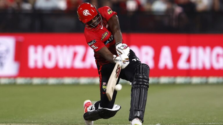 Russell’s fifty counters Neser’s hat-trick as Renegades seal third straight win