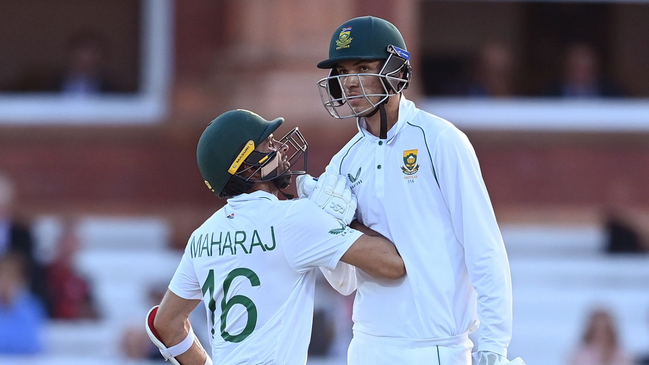 South Africa's bowlers may need to help themselves to have enough runs
