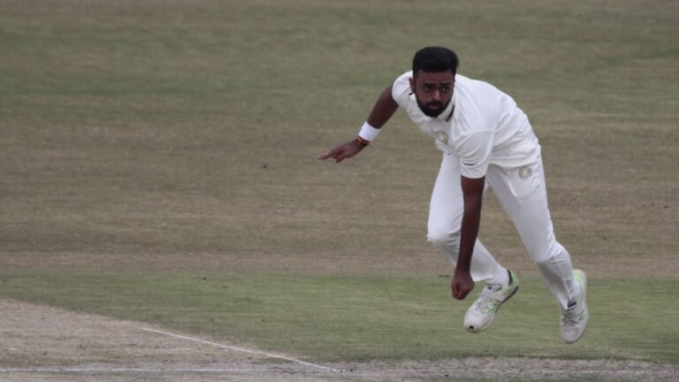 Unadkat replaces Shami for Tests in Bangladesh