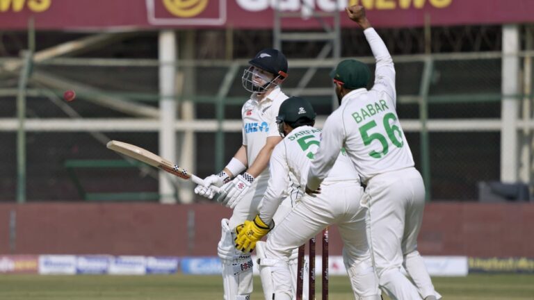 Williamson firm, but Nauman and Abrar bring Pakistan back