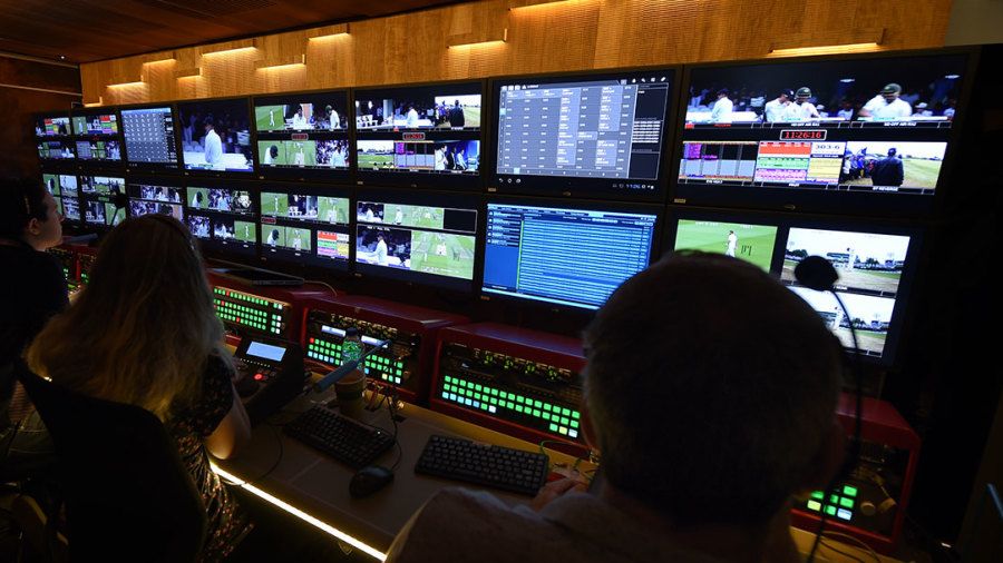 Cricket Australia to review third umpire's camera set-up