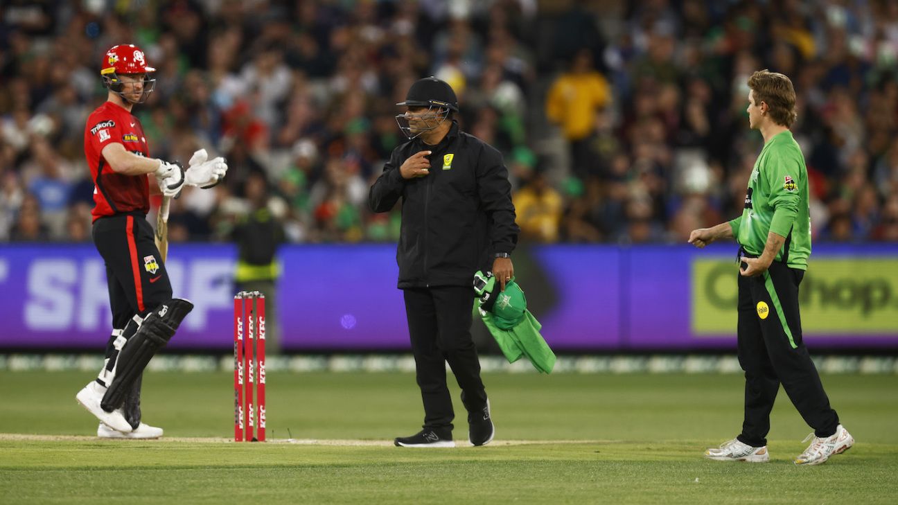 Drama at MCG as Adam Zampa's run-out attempt against Tom Rogers is turned down