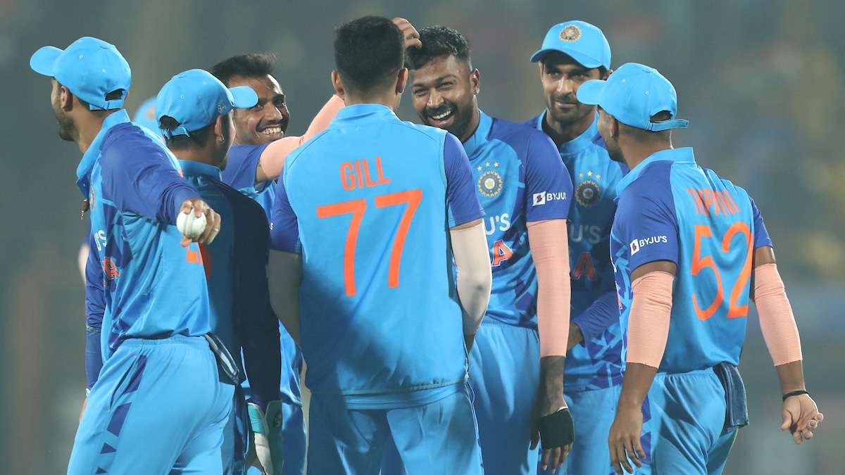 India vs Sri Lanka Live, 3rd T20I, Score Updates: Yuzvendra Chahal Strikes As Sri Lanka Go Four Down, India In Control | Cricket News
