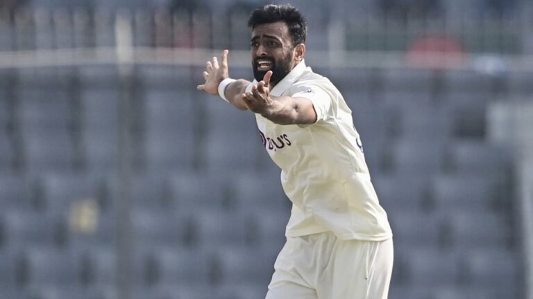Jaydev Unadkat rocks Delhi with first-over hat-trick