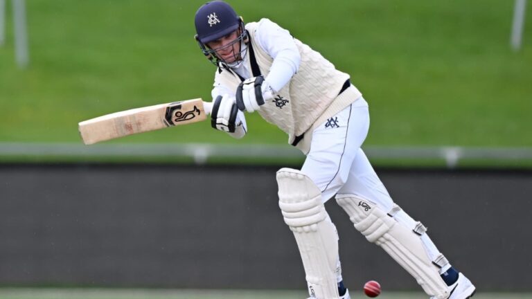 Scans confirm Handscomb hip injury
