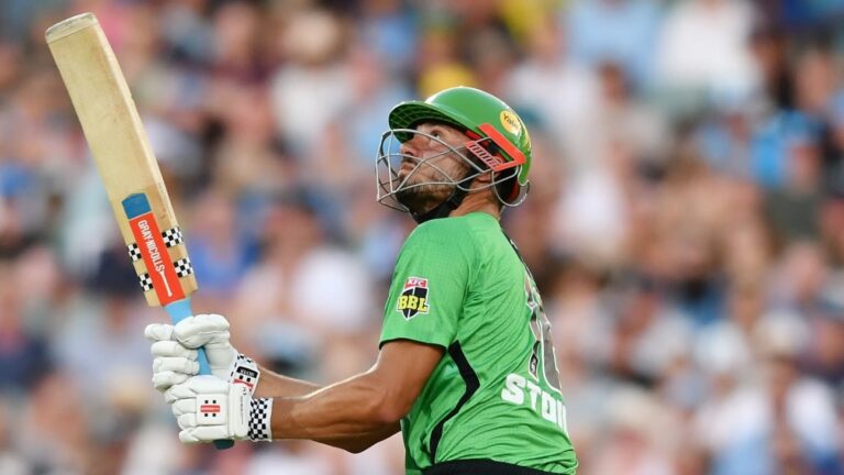 Stoinis returns to form with 35-ball 74 as Stars secure thrilling win
