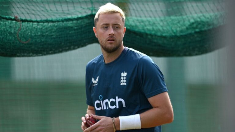Ollie Robinson signed as Hundred Wildcard by Trent Rockets