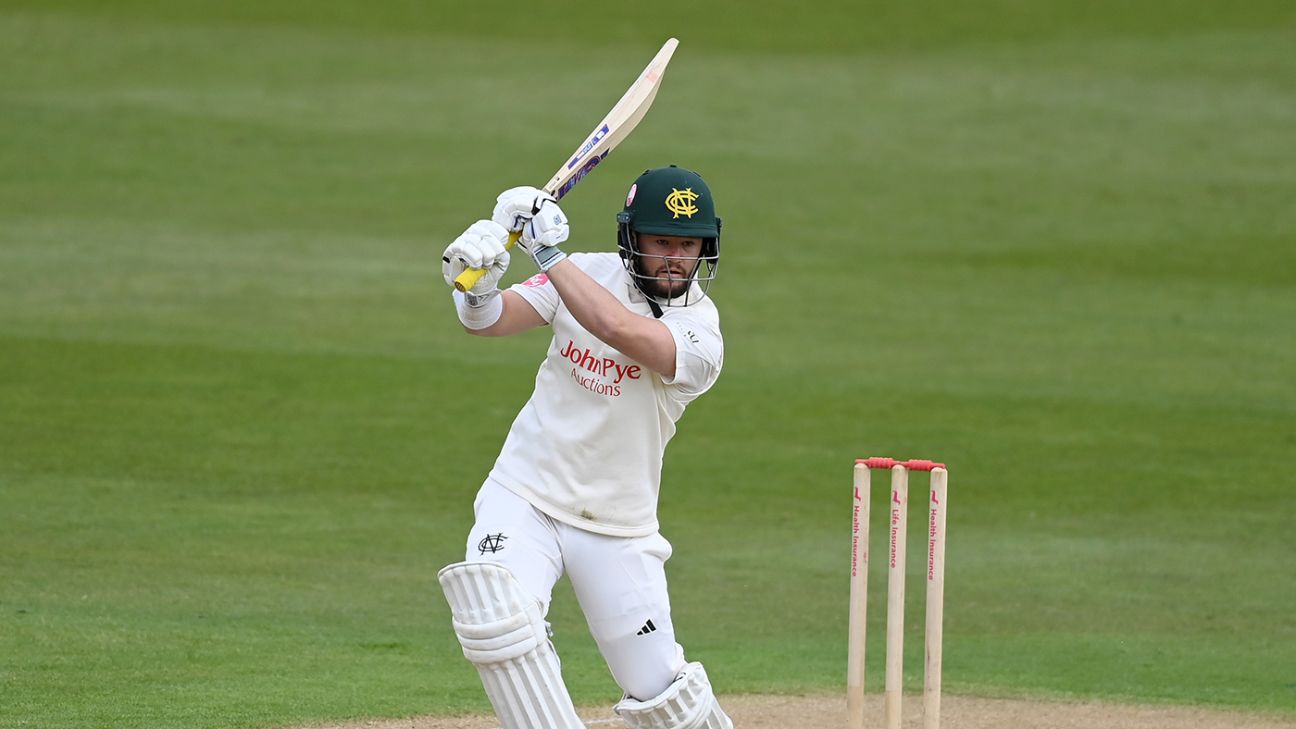 Ben Duckett's dazzling double-century puts Notts in control