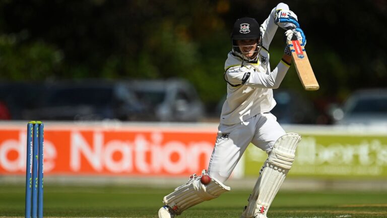 Ollie Price fifty frustrates Middlesex ambition