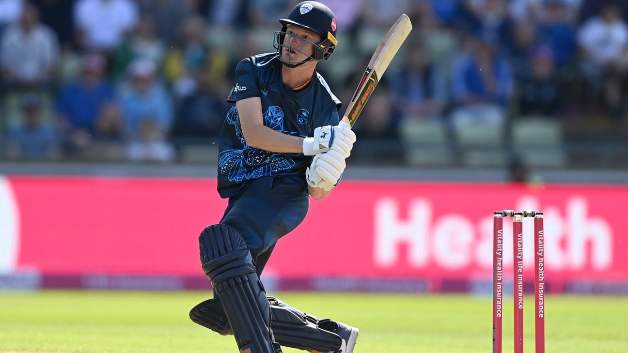 Aneurin Donald dunks Northants in DLS dash