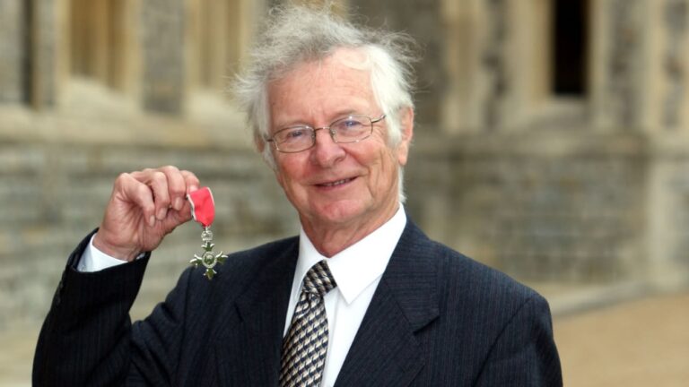 Frank Duckworth, co-inventor of DLS method, dies at the age of 84