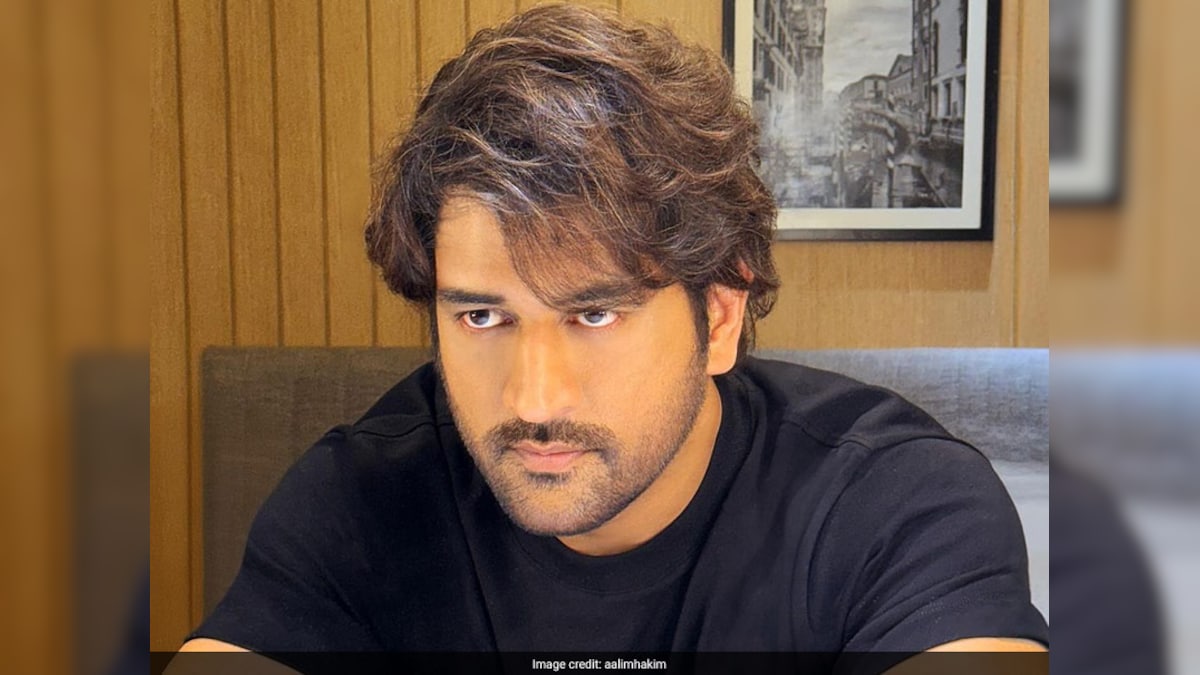 MS Dhoni Says Goodbye To Long Hair, Flaunts New Hairstyle | Cricket News