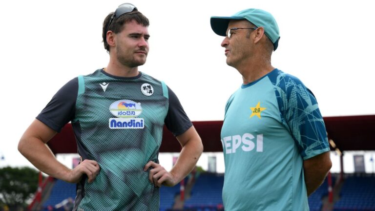 Pakistan bowl in final group match against Ireland