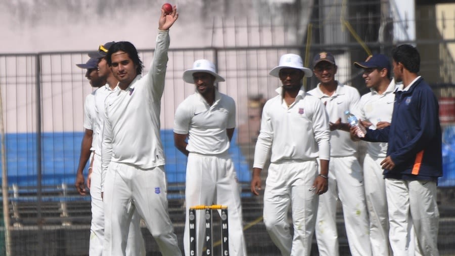 Samad Fallah retires from professional cricket