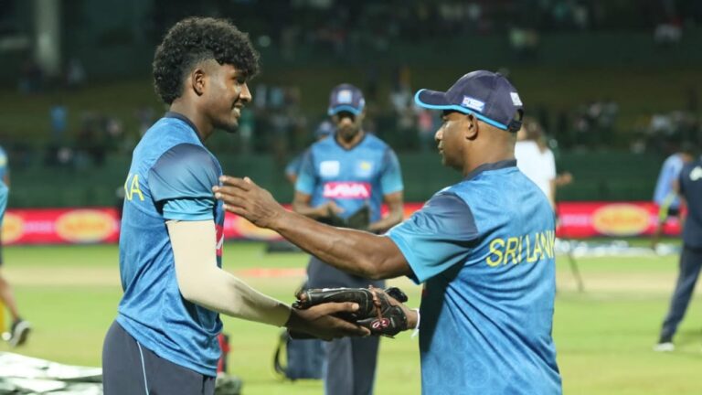 Sri Lanka bowl first, hand debut to Wickramasinghe in final T20I