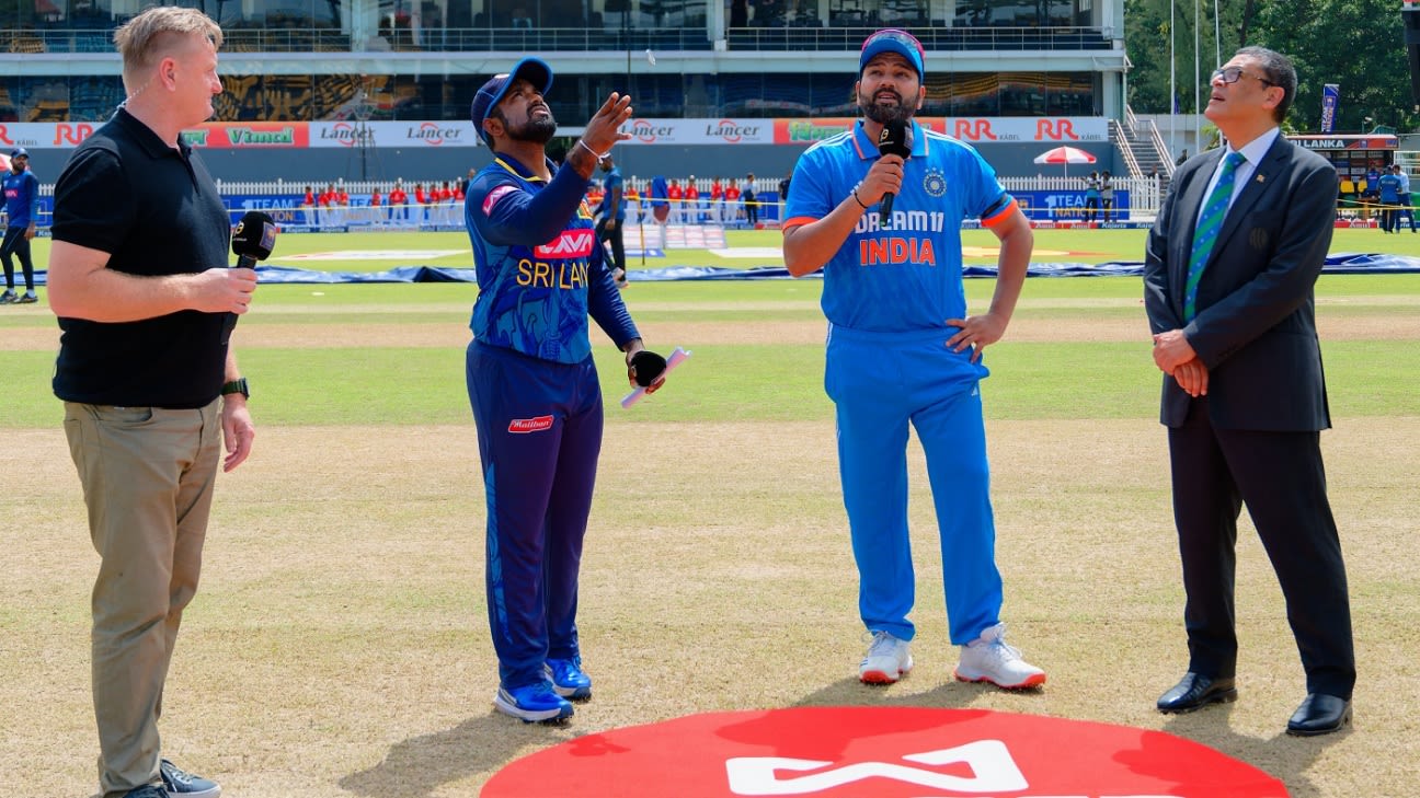 Sri Lanka bring in Kamindu, Vandersay and bat against unchanged India
