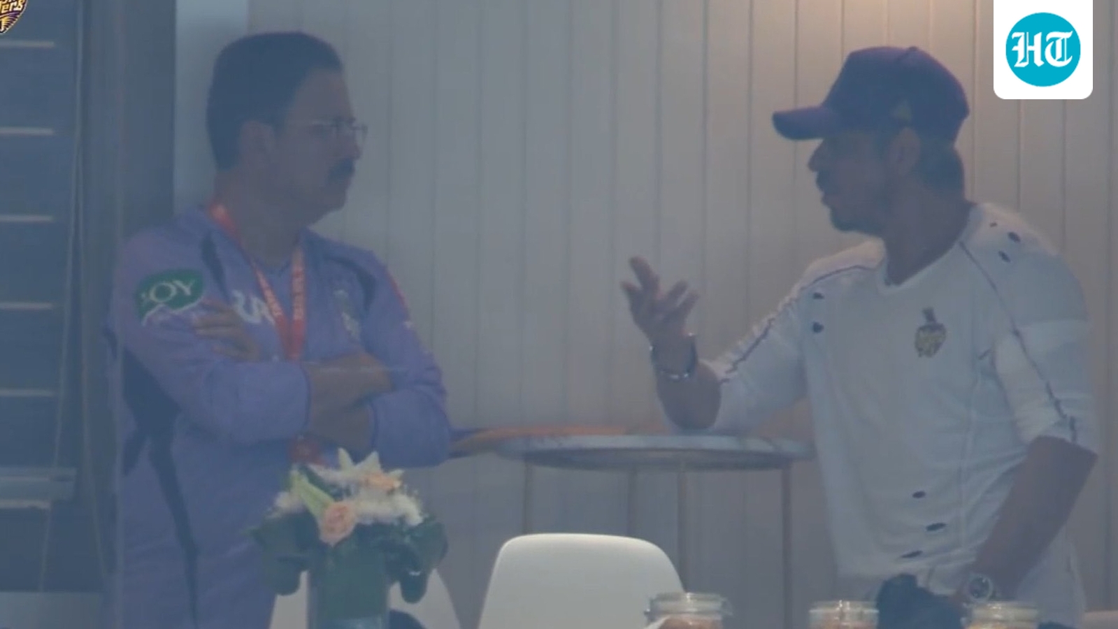 Shah Rukh Khan In Intense Chat With KKR CEO During Rain Break