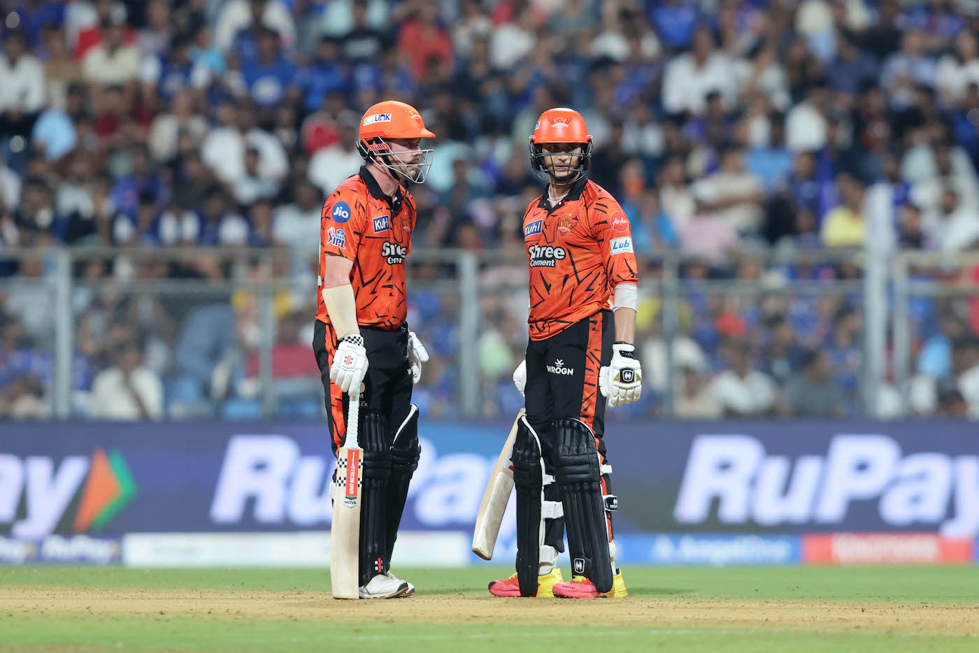 Travisahek, Klaasen Power SRH Past MI's Record Total