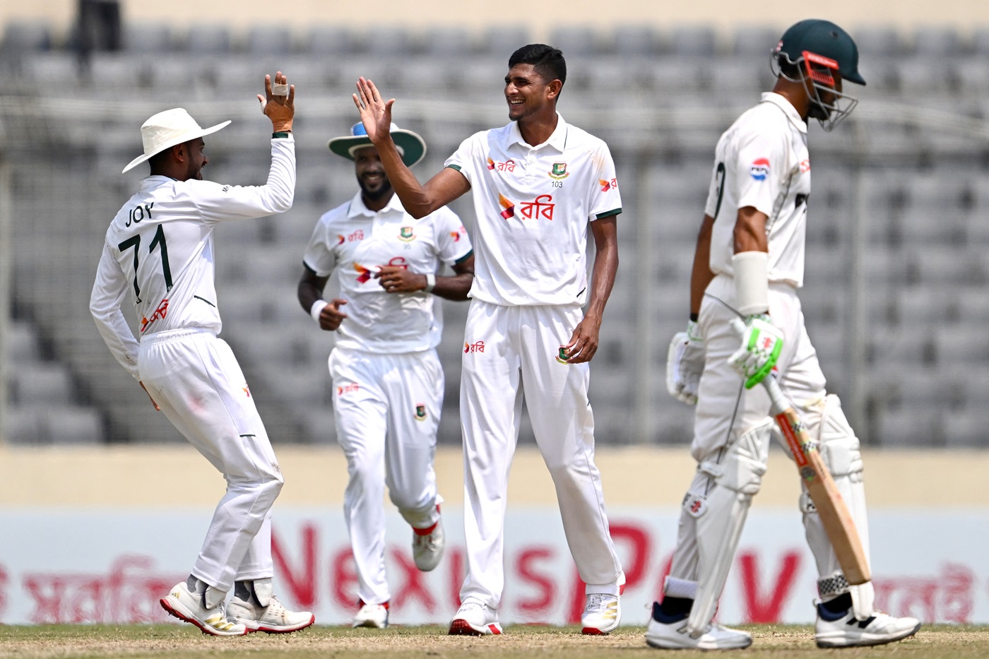 Babar Azam Boost But Bangladesh Hold Momentum